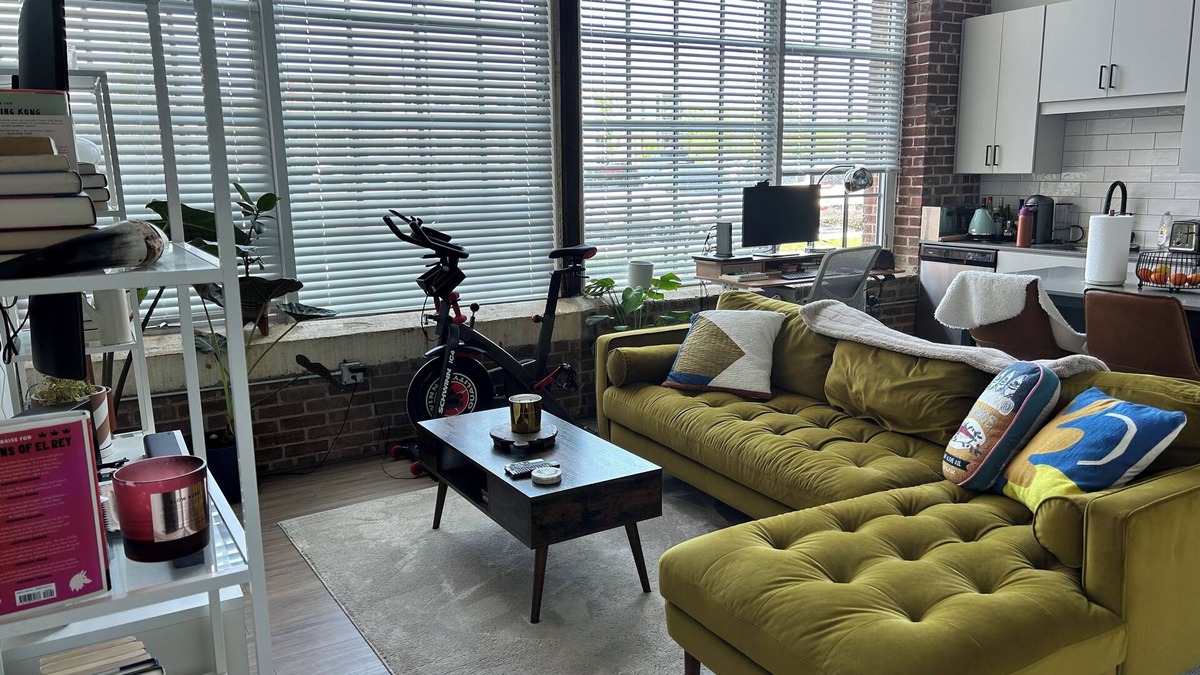 NoDa Apartment | Bright 1 Bdrm Loft Apartment in central Noda