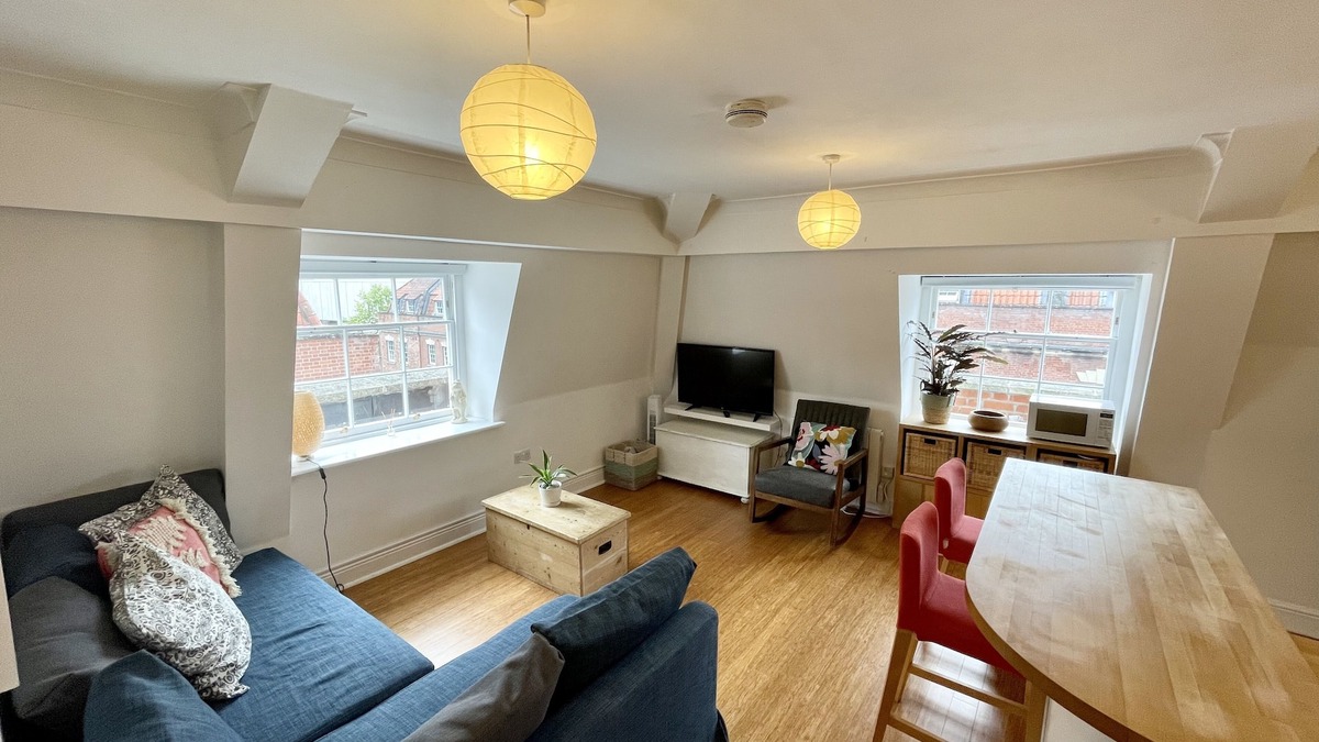 Saint Paul's Apartment | Bright 1 double bed apartment near Cabot Circus