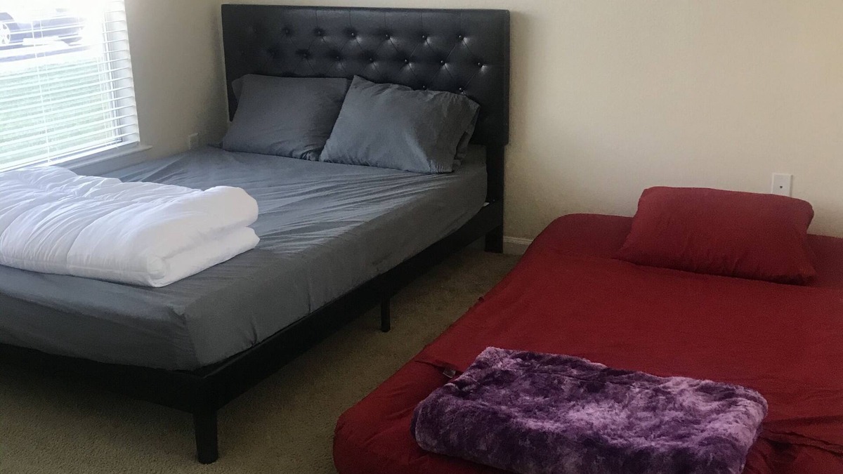 Bal Bay House | Bright 1bedroom — very convenient location!