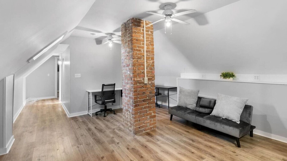 West Rock Condo | Bright 2-Bed Suite, SCSU & Yale