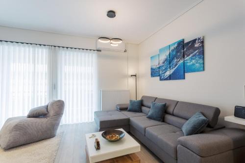 Aigaleo Apartment | Bright 2 Bedroom Apartment Helios by Philoxenia