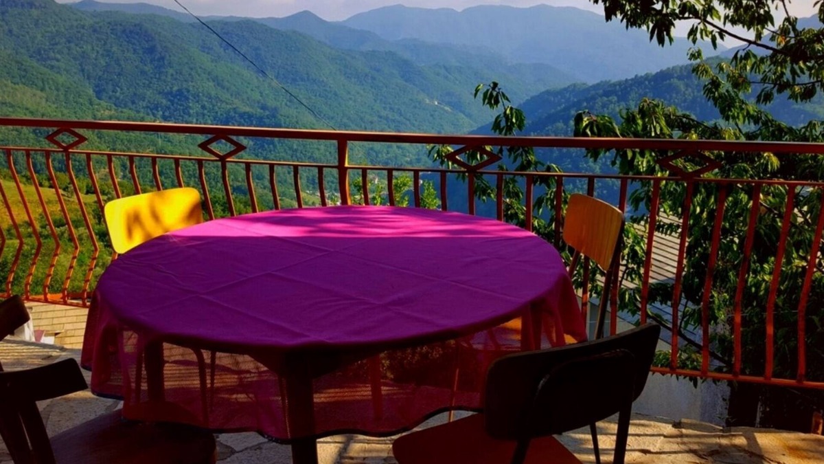 Borzonasca House | Bright 2 bedroom countryside villa between Portofino and the Cinque Terre