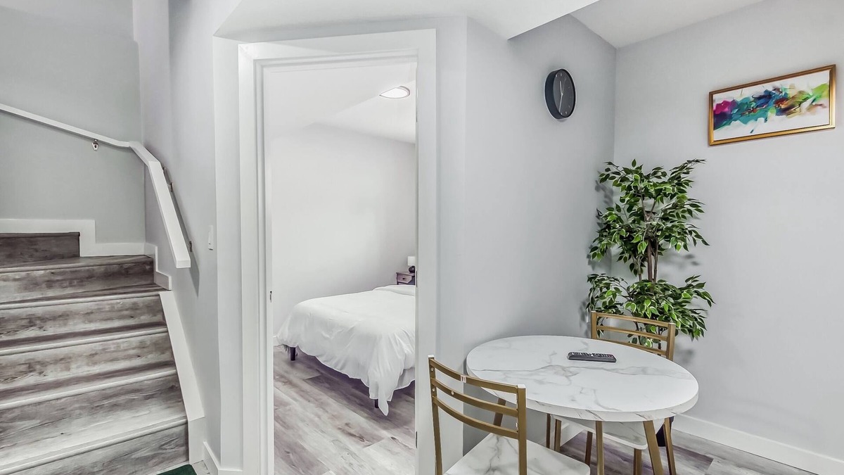 North Central Edmonton House | Bright 2-bedroom Suite