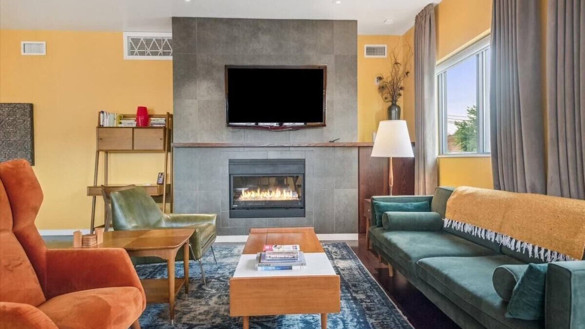 Belmont Hotel | Bright 2BR/1BA w/Full Kitchen, Walkability + Gated Parking
