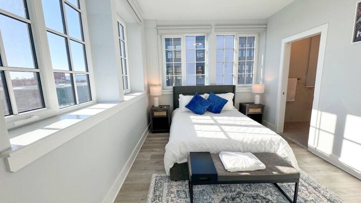Ironbound District Apartment | Bright 2BR/2BA with Master Suite, Near Penn Station & Airport