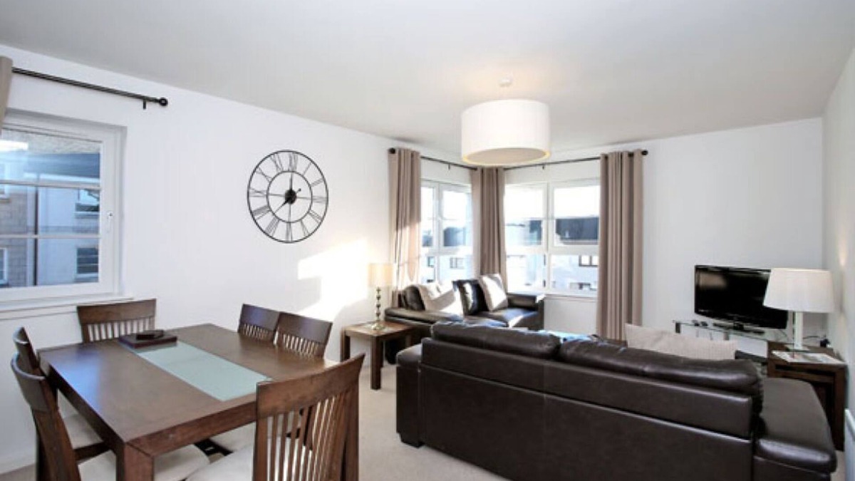 Inverurie Apartment | Bright 3 bed Inverurie home near Ury Riverside Park