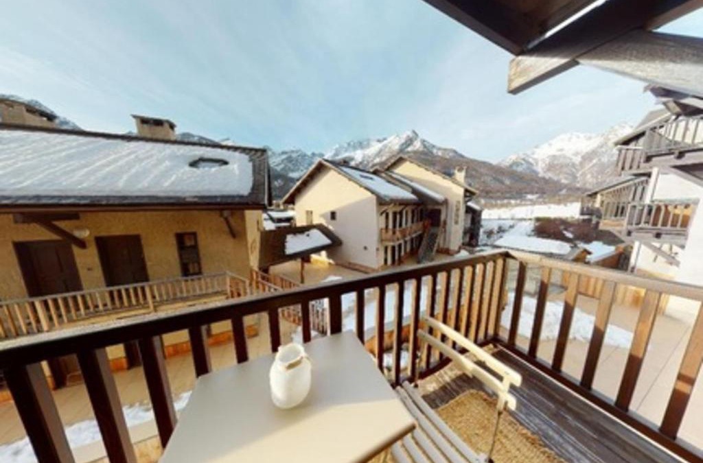 Monetier-les-Bains Apartment | Bright 30 M With Balcony Center Villa