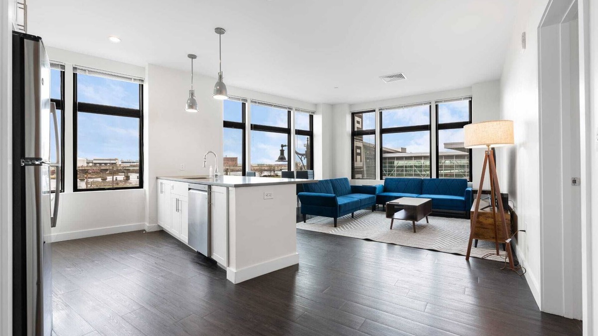 Assembly Square Apartment | Bright 3BR 2BA Condo/Pool+ King bed
