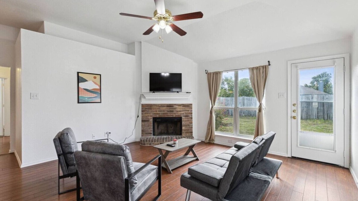 Royse City House | Bright 4 Queen Bedroom Home!