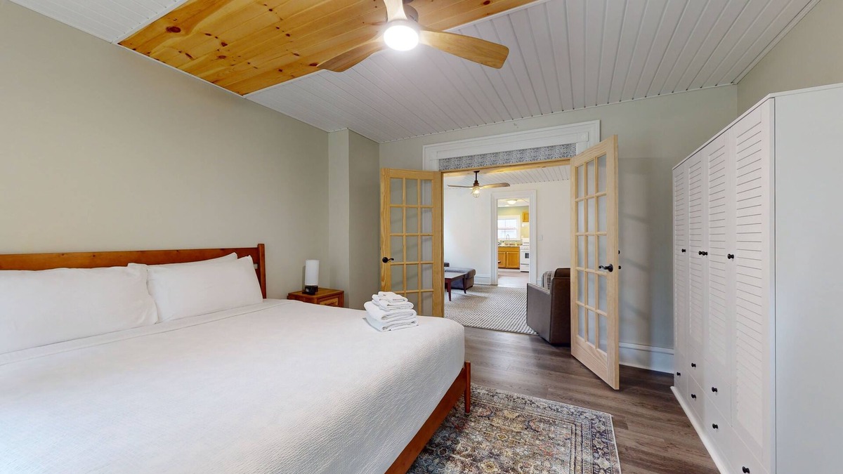 Canandaigua Apartment | Bright and airy apartment in wine region & close to lakes