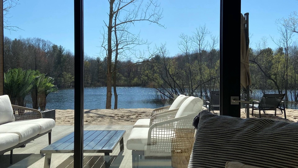 Stevensville House | Bright and Airy Lakefront Home - Pool open May-Oct 21