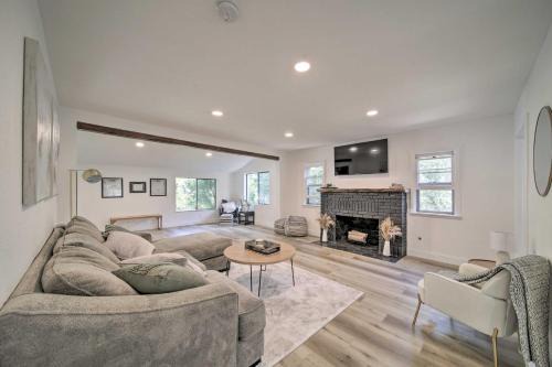 Liberty Lake House | Bright and Airy Liberty Lake Abode with Backyard!