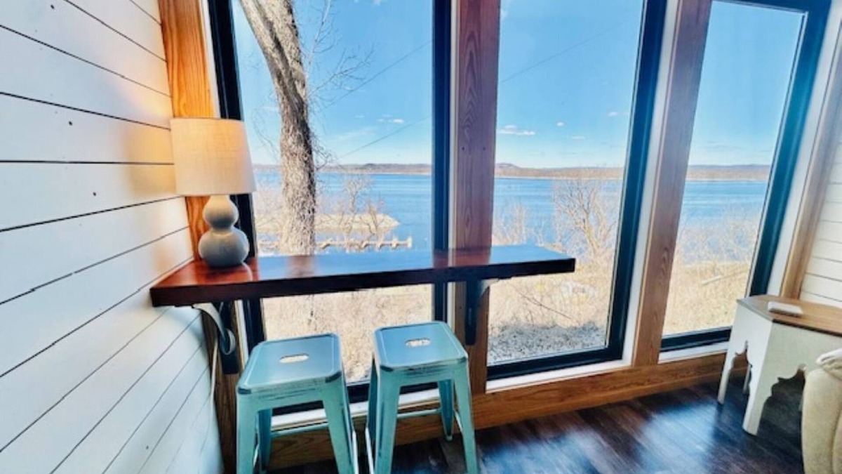 Lake City House | Bright and airy tiny home close to quaint river towns!