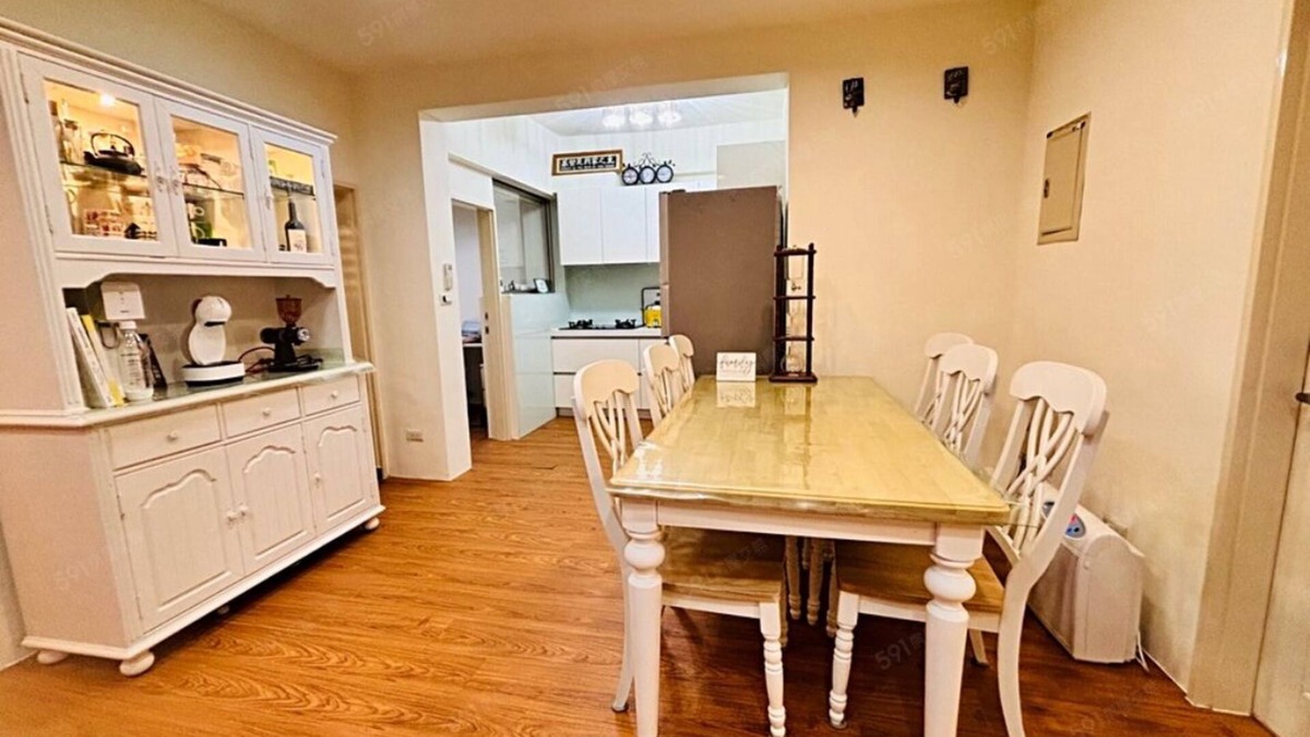 Xindian Apartment | Bright and cozy American style 4BD 2 bathrooms XinDian 3 mins to MRT