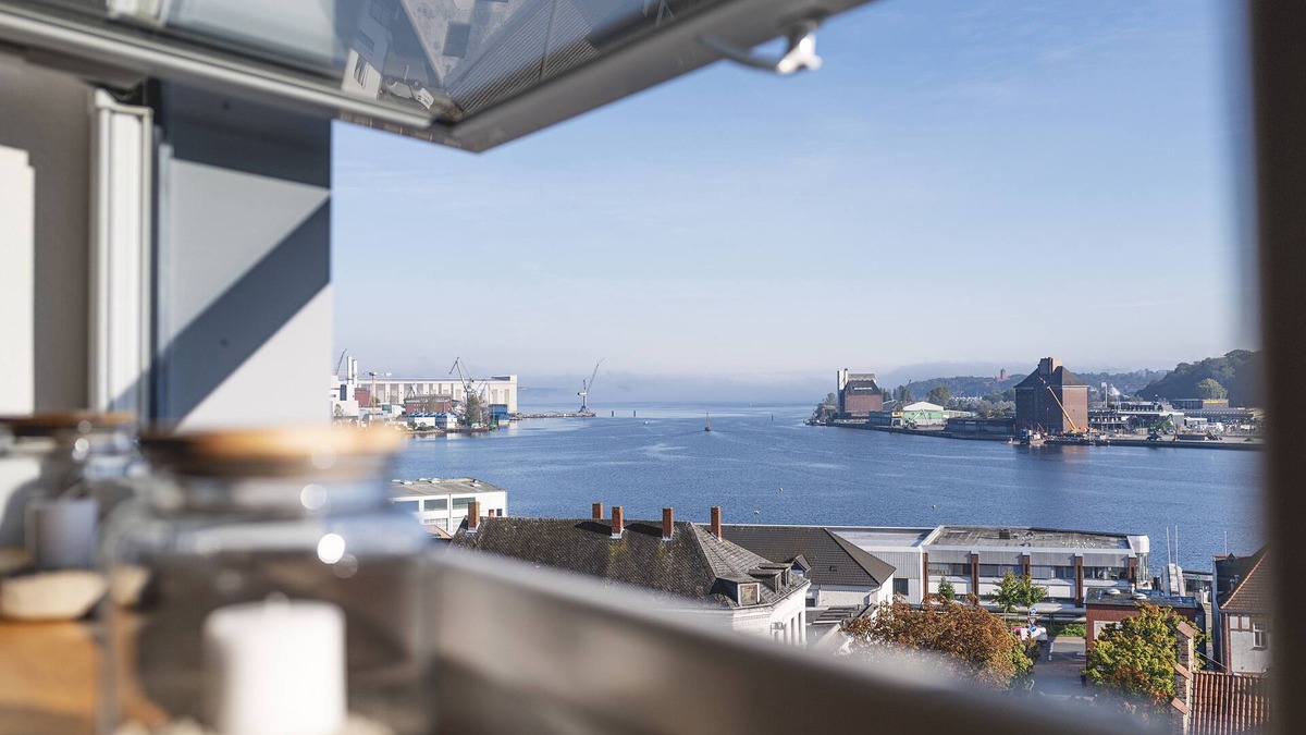 Flensburg Apartment | Bright and modern apartment with great views of the fjord, incl. parking spot