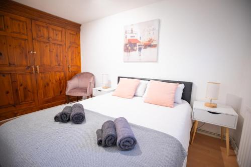 St. Mary's Park Apartment | Bright and Spacious One Bedroom Apartment, Free Parking