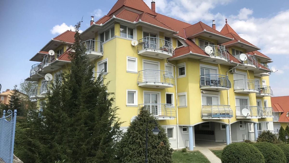 Heviz Apartment | Bright and spacious vacation apartment in Heviz