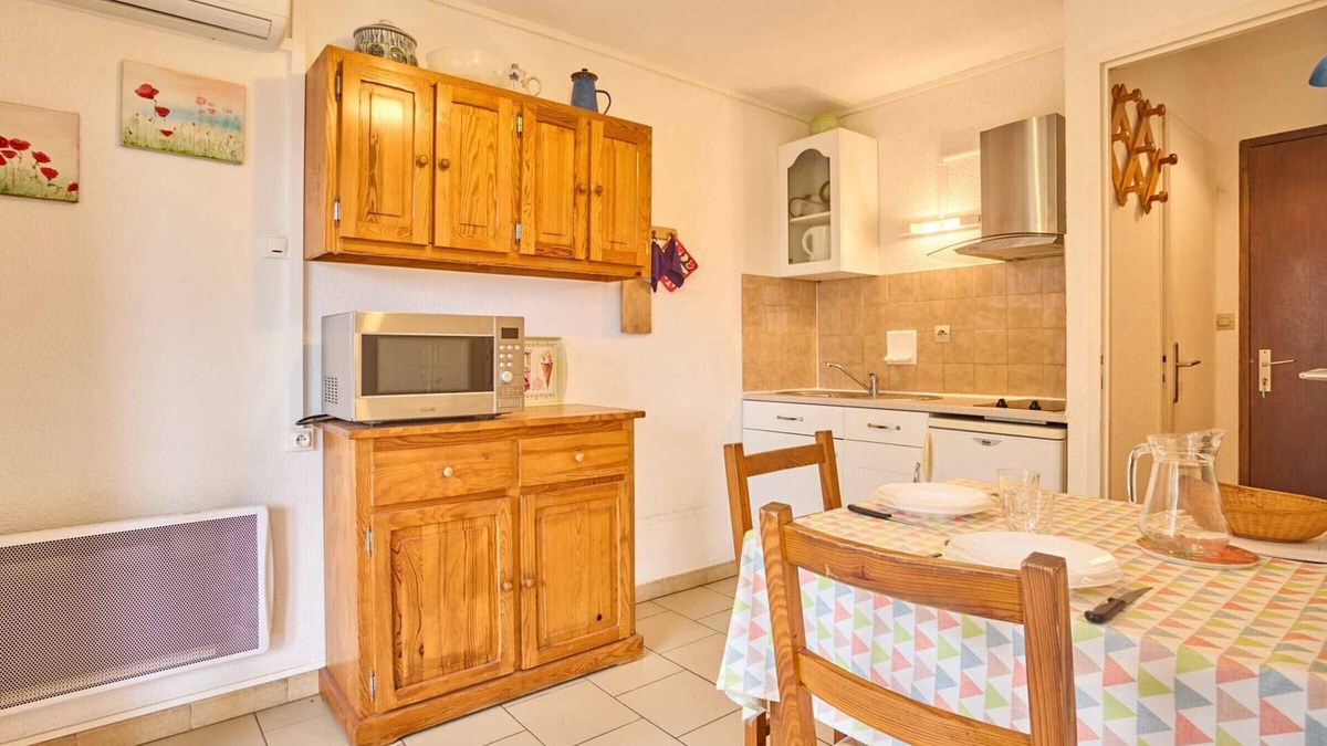 Barbotan-les-Thermes Apartment | Bright apartment with terrace and air conditioning, parking included