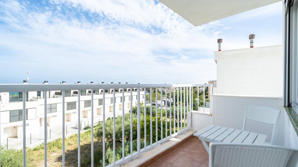 Roques Daurades Apartment | Bright apartment in Costa Daurada