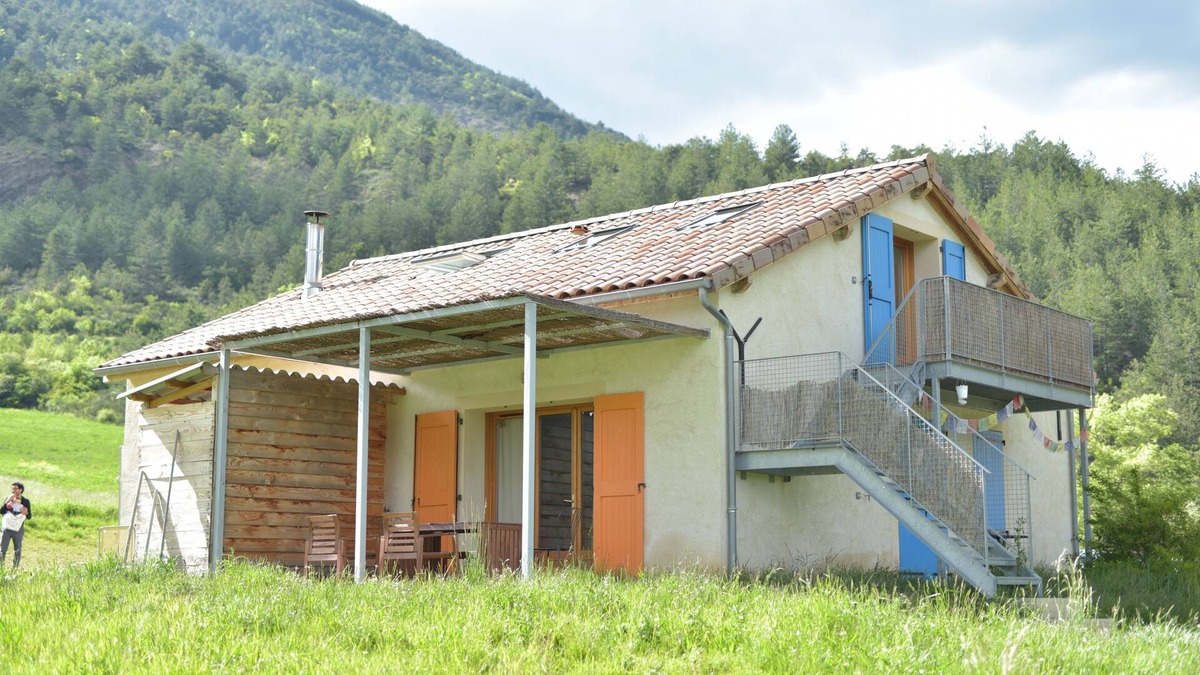 Die House | Bright apartment in the heart of nature