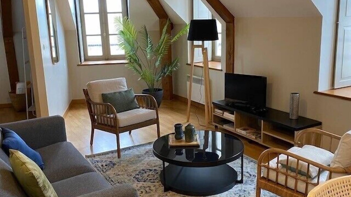 Vannes Apartment | Bright apartment near the heart of Vannes