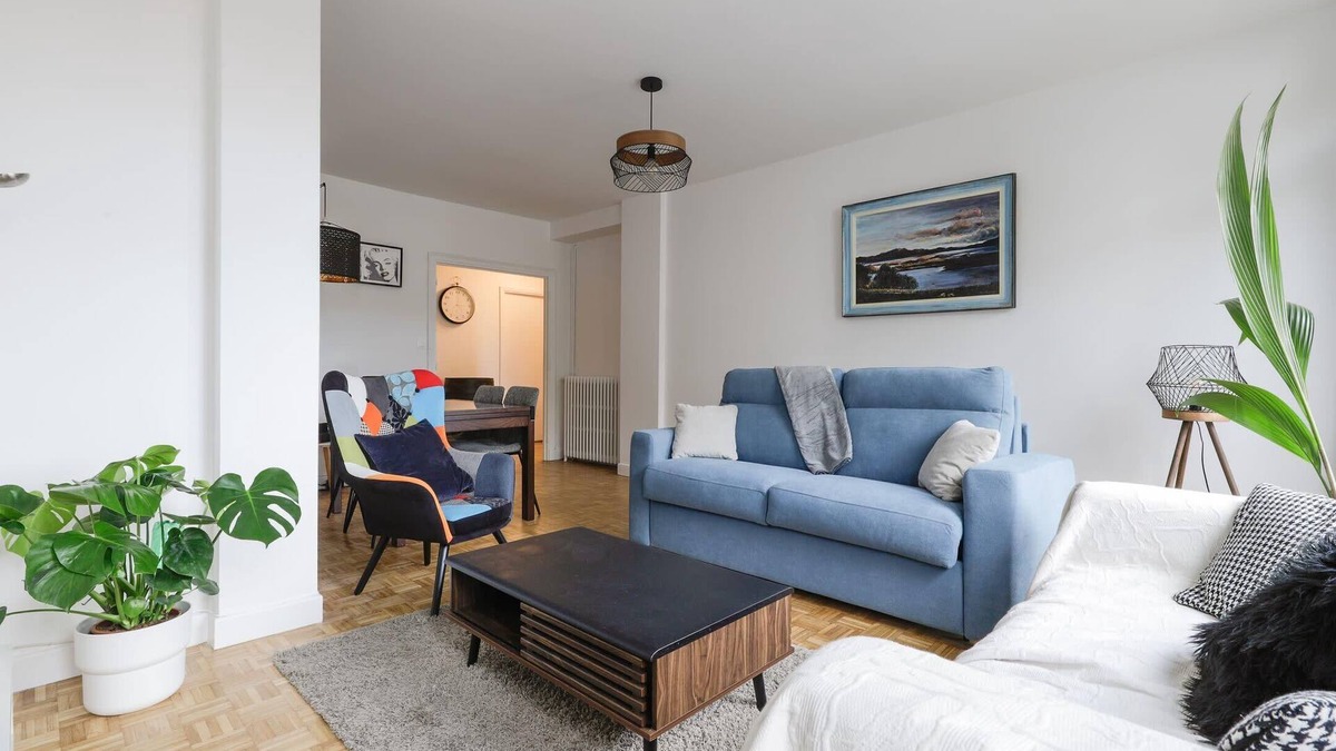 Le Busca Apartment | Bright apartment overlooking the Canal du Midi