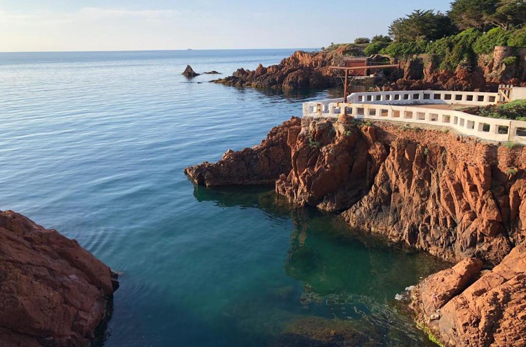 Le Trayas Apartment | Bright apartment with a garden and a wonderfull sea view
