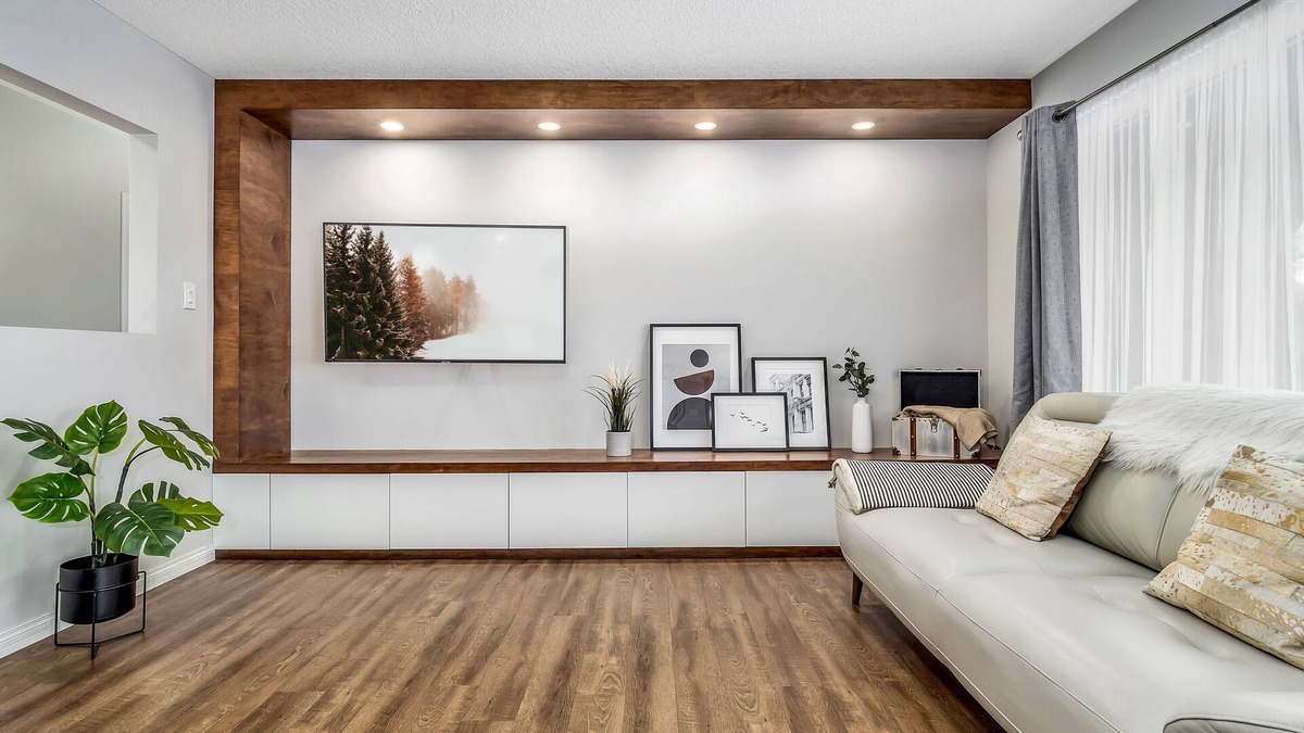 South Lethbridge House | Bright, Beautiful Bungalow by Hospital