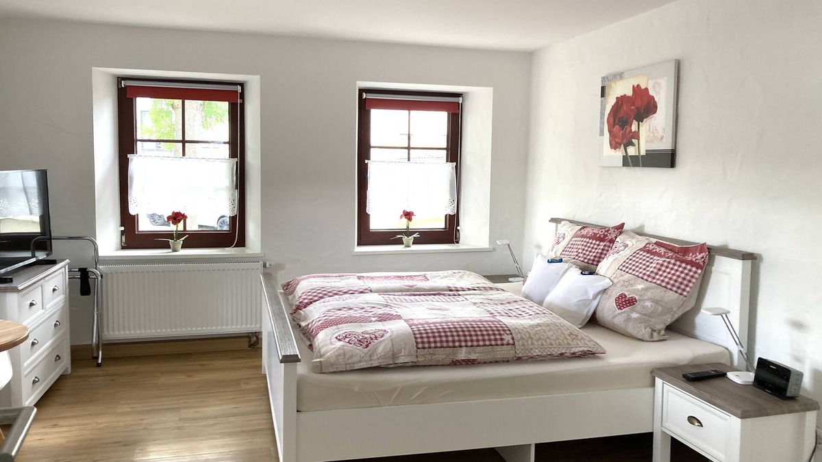 Borler Bed & Breakfast | Bright, beautiful double room with a wide view in a quiet location