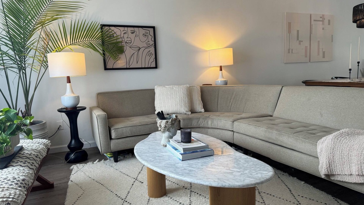 Highlands House | Bright Beautiful Townhouse, Walk To Beach & Ferry!