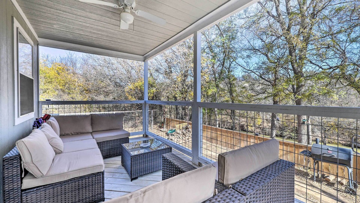 Bangs Cabin | Bright Brownwood Home with On-Site River Access!
