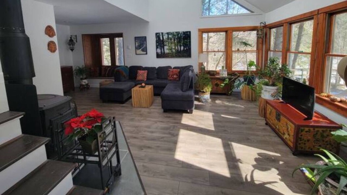 Garrison House | Bright Charming 3B/3B Secluded Garrison Retreat