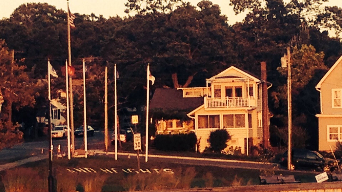 Island Heights Cottage | Bright, Charming River-Front Cottage, available monthly - 3 BR-2 Bath