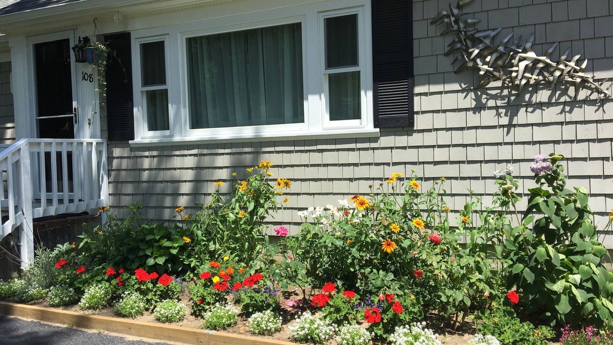 Cotuit House | Bright, Cheerful, Fully Renovated, Central AC, Quiet House Close to Beaches