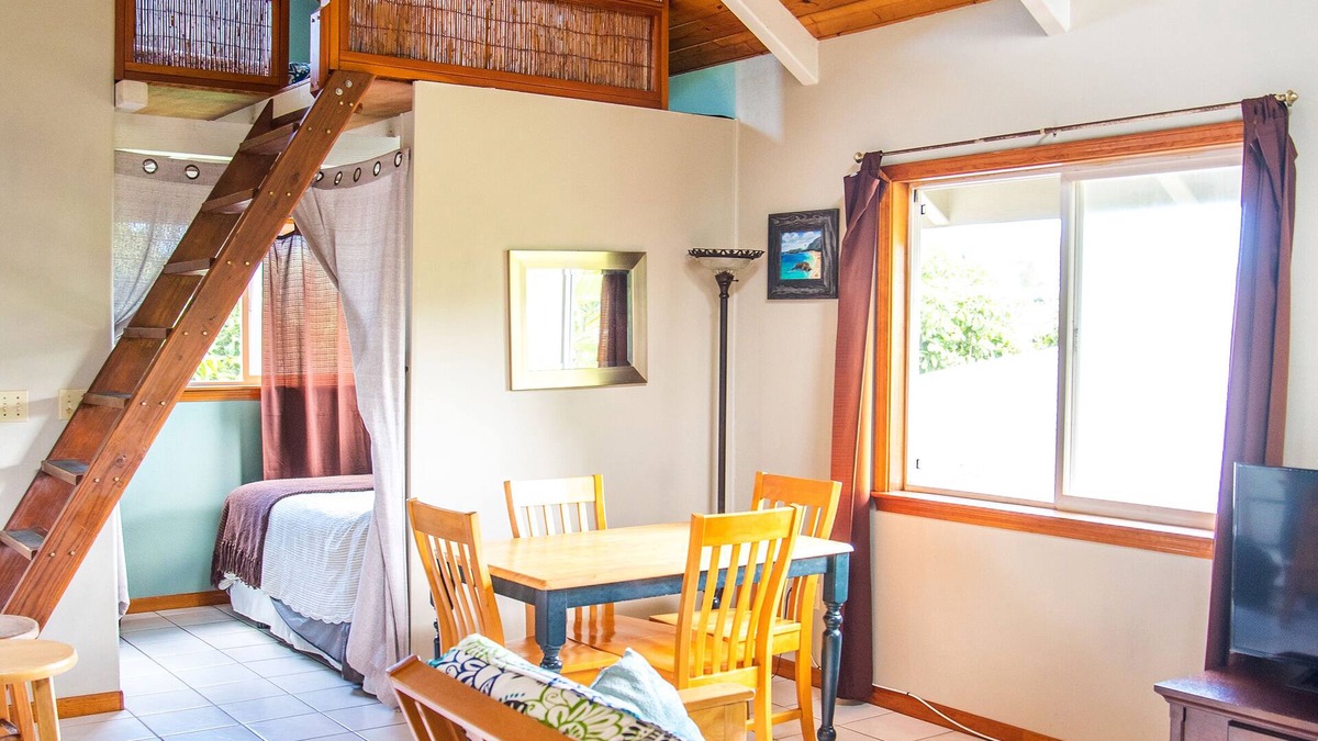 Pupukea Cottage | Bright, clean, airy Rocky Point Beach 1 bedroom loft. Steps to beach & bike path