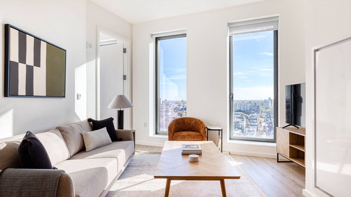 Clinton Hill Apartment | Bright Clinton Hill 3BR w/W/D, Gym & Pool, nr BAM, by Blueground