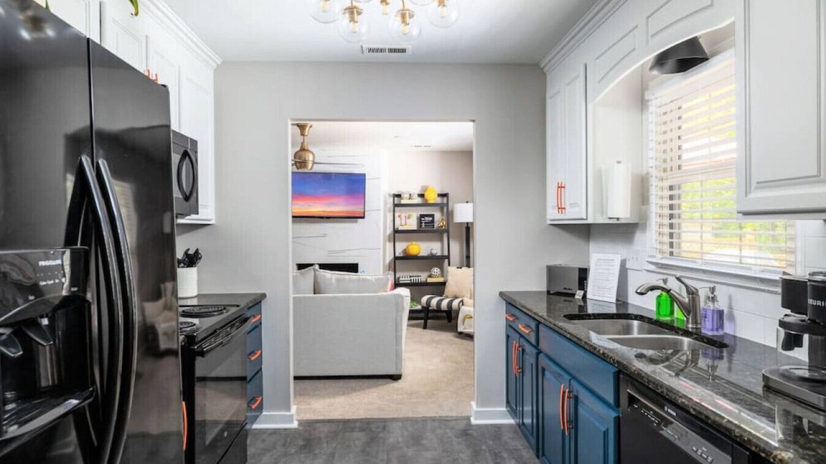 High Point House | Bright, colorful home near Market & HPU