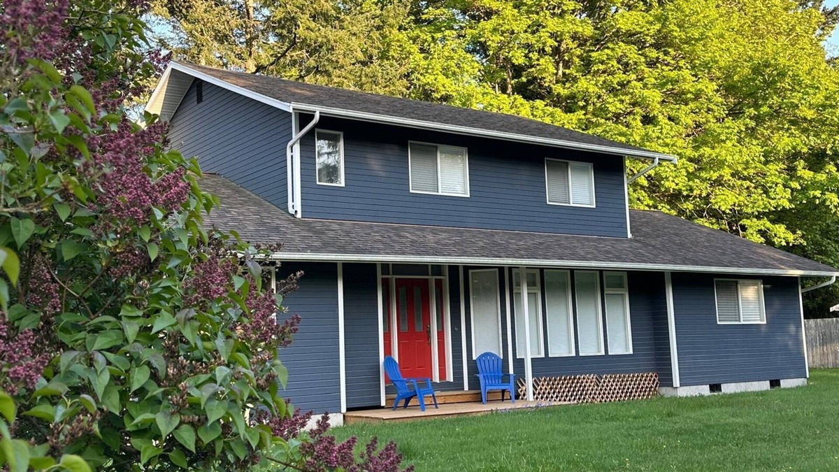 Point Roberts House | Bright Comfy 3 Bedroom home 10 Min. walk to Lily Point Marine Park