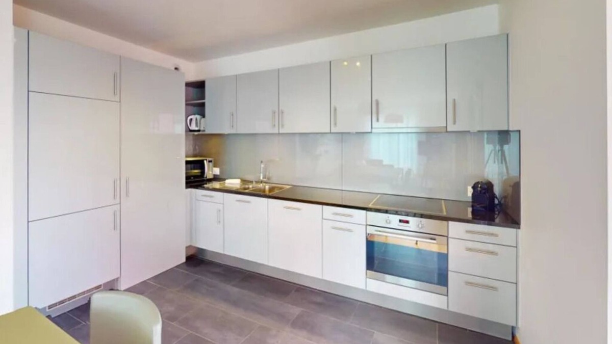Nyon Apartment | Bright & Contemporary 2-Bed, 2-Bath Apartment in Nyon