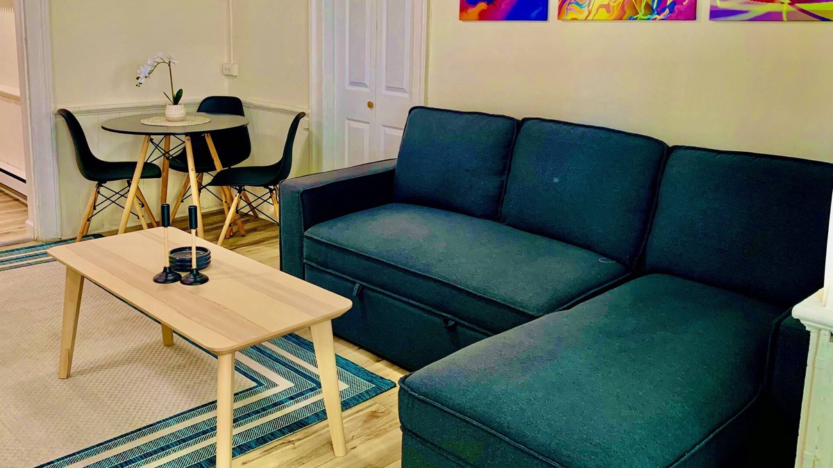 Middletown Apartment | Bright - Cozy 1 BR 1 Full Bath Apt ~ 1.5 hrs from NYC - Fast WiFi & Downtown
