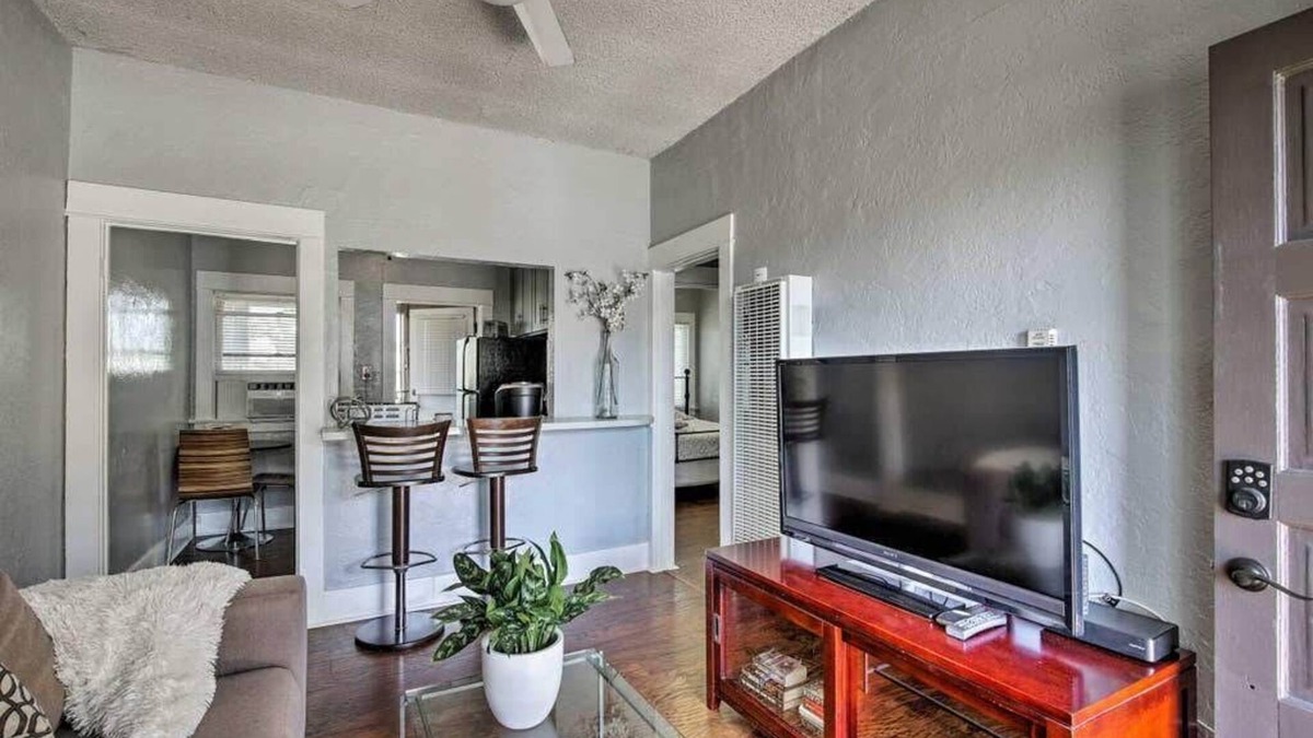 Bankers Hill Apartment | Bright/Cozy 2/1 Apt W/View | San Diego