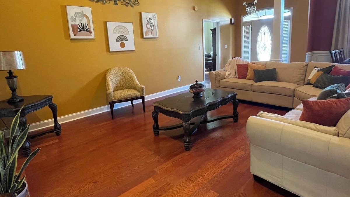 Kathleen House | Bright & cozy 3 bedroom home minutes from theme parks and many dining options.