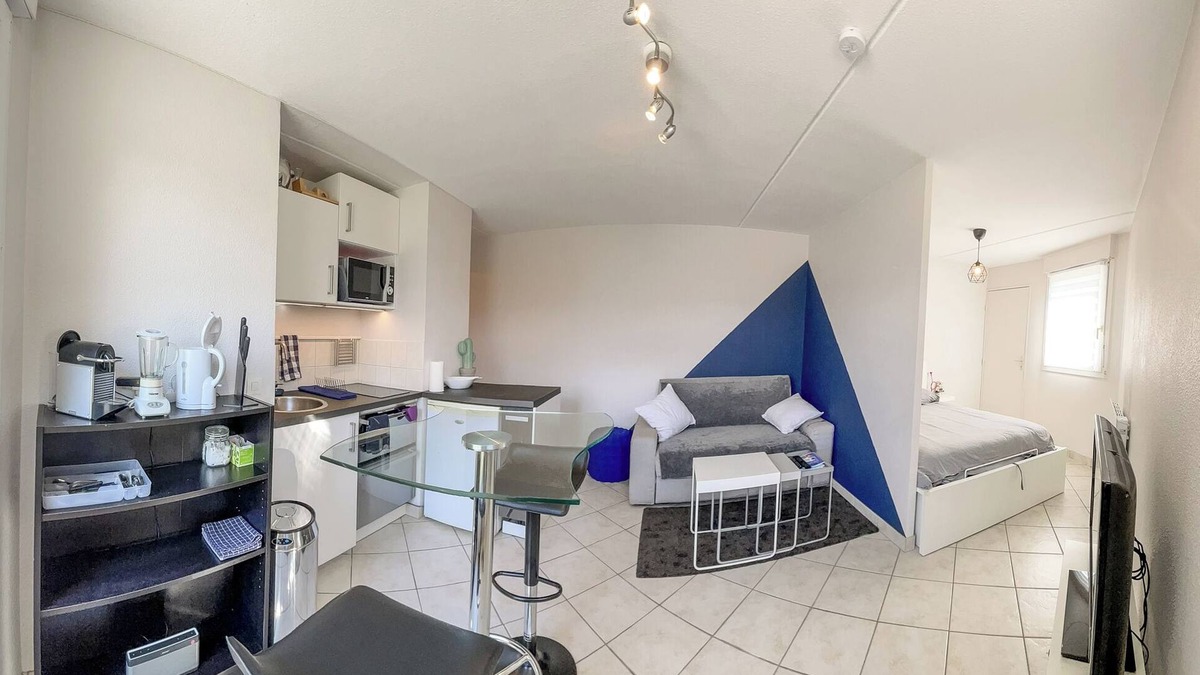 Chambery Apartment | Bright Cozy Apartment, Near TrainStation * Parking