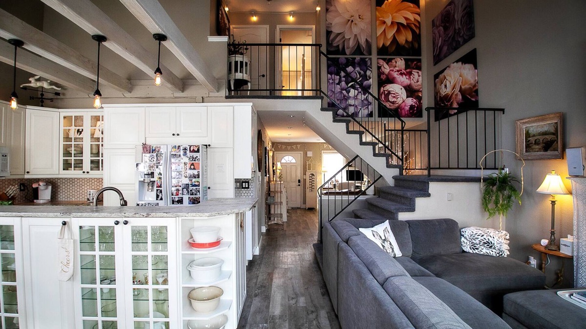 Lafayette House | Bright & Cozy Cottage- Serene Artist’s Home