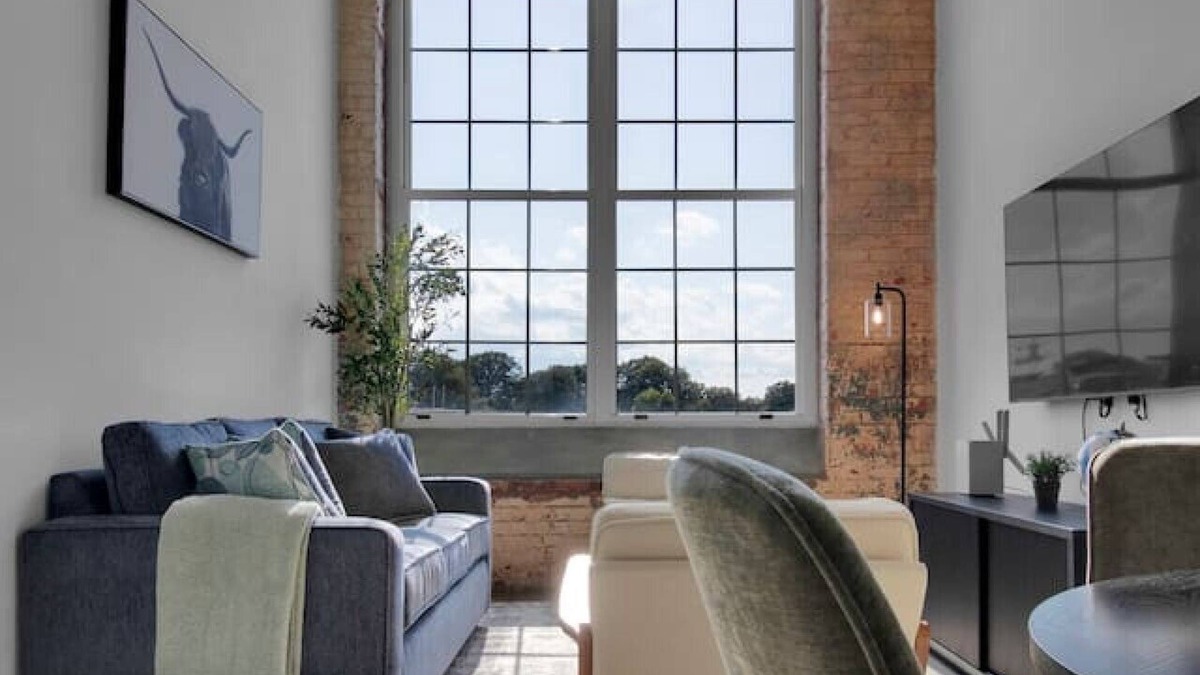 Judson Apartment | Bright, Cozy Loft | Pool | Gym | Great location!