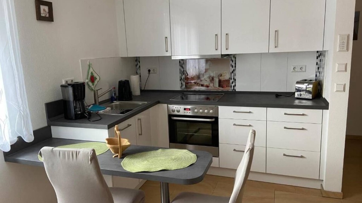 Stuppach Apartment | Bright cozy apartment (50sqm) with 2 single beds and wifi