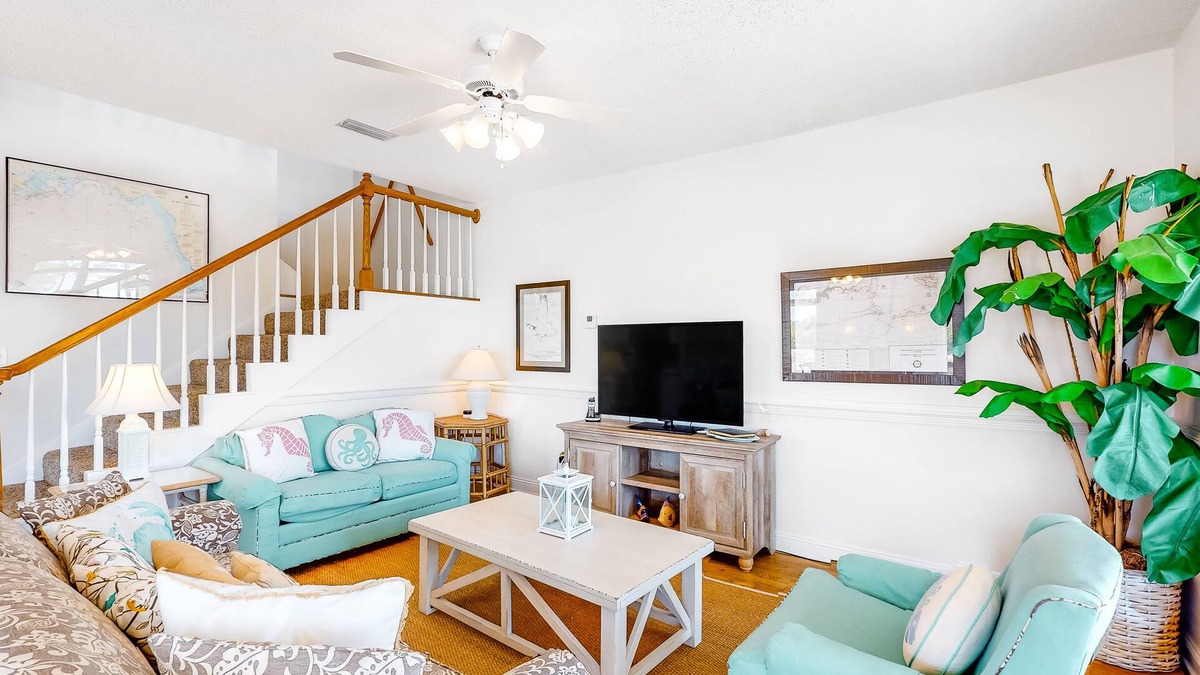 Audubon Place House | Bright duplex with two full kitchens, large decks, and private washer/dryers