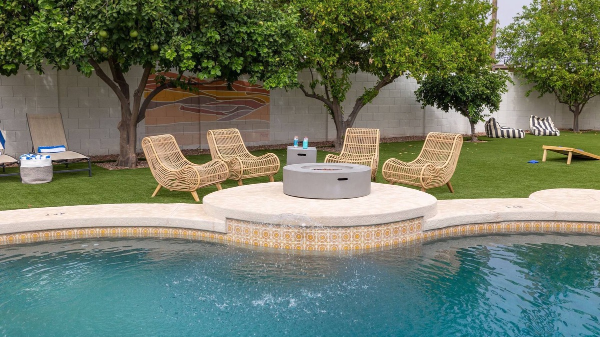 Paradise Valley Village Cottage | Bright Eyes by Avantstay Chic Boho Retreat, Pool