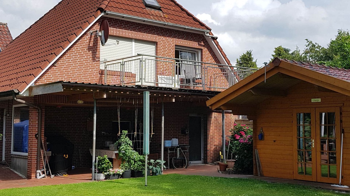Warsingsfehn Condo | Bright, friendly apartment with balcony for rent