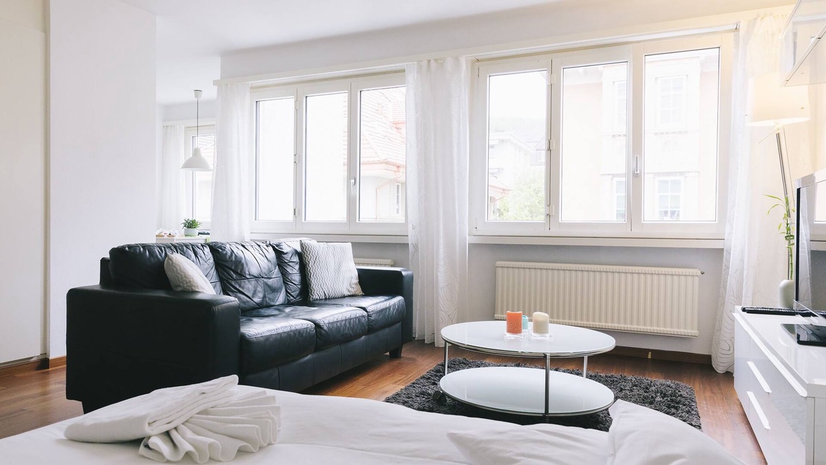 Wipkingen Apartment | Bright furnished apartment with POCKET WIFI